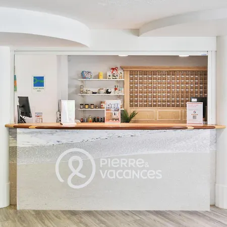 Pierre & La Baie Des Sables 3*