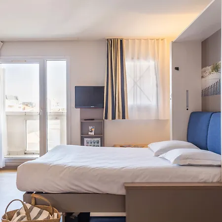 מלון דירות Pierre & La Baie Des Sables 3*