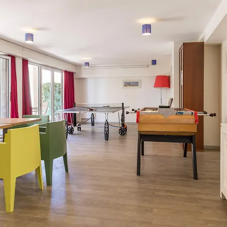 מלון דירות Pierre & La Baie Des Sables 3*