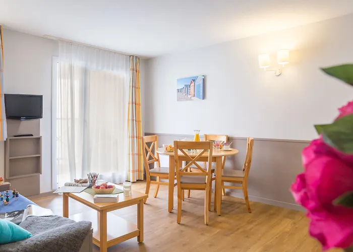 Pierre & La Baie Des Sables Les Sables-dʼOlonne