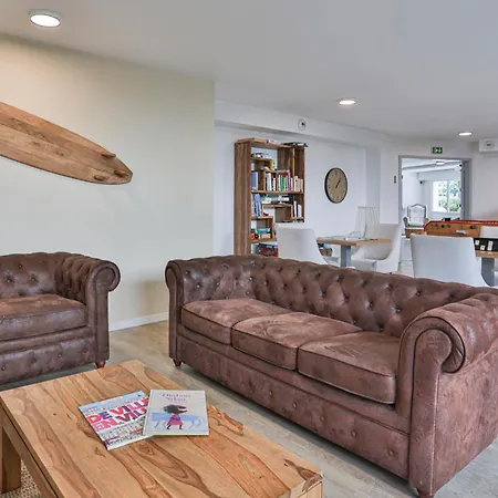 Pierre & La Baie Des Sables