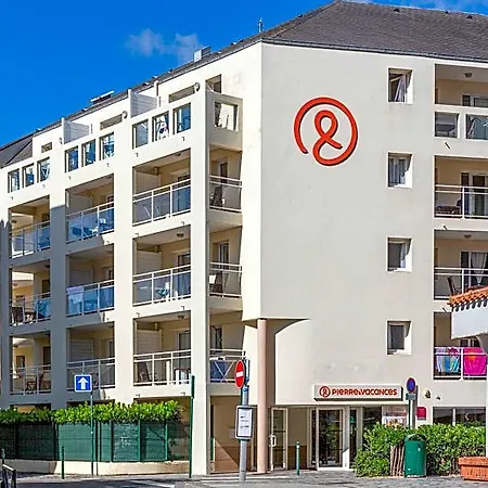 Pierre & La Baie Des Sables 3*