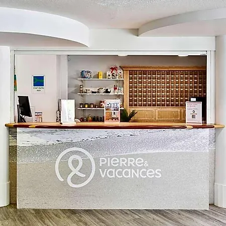 Apartmanhotel Pierre & La Baie Des Sables 3*