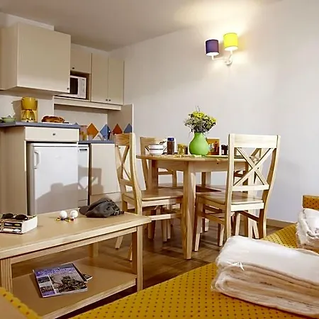 Pierre & La Baie Des Sables Apartmanhotel 3*