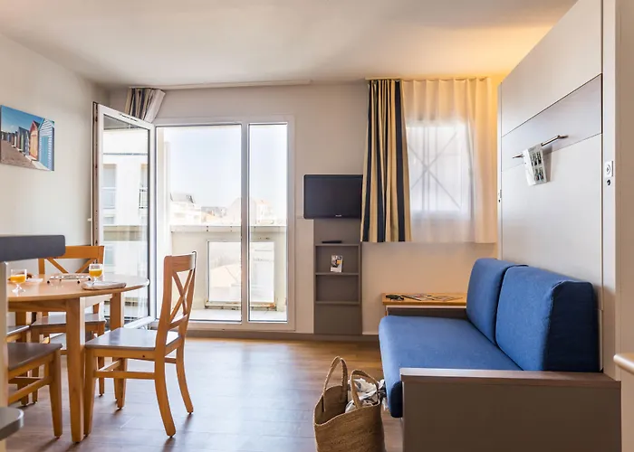 Pierre & La Baie Des Sables Aparthotel Les Sables-d'Olonne